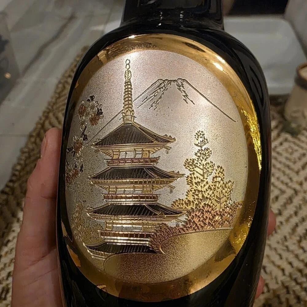 Art of Chokin 24K Gold Edged‎ Japanese Black Vase Pagoda Mount Fuji C1